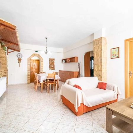 Villa Theo มาราไธอาส ภายนอก รูปภาพ